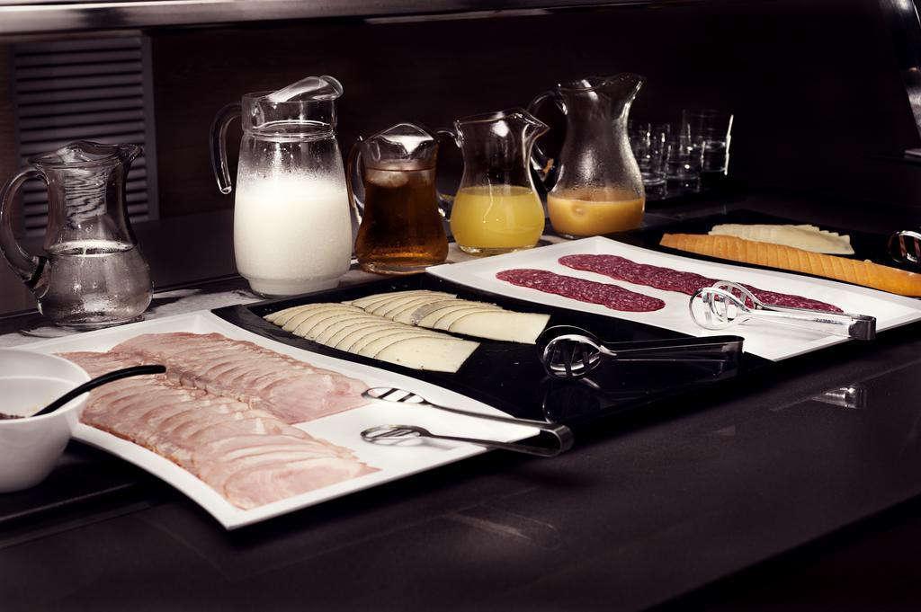 Hotel Gracia เอลอาเรนัล ภายนอก รูปภาพ